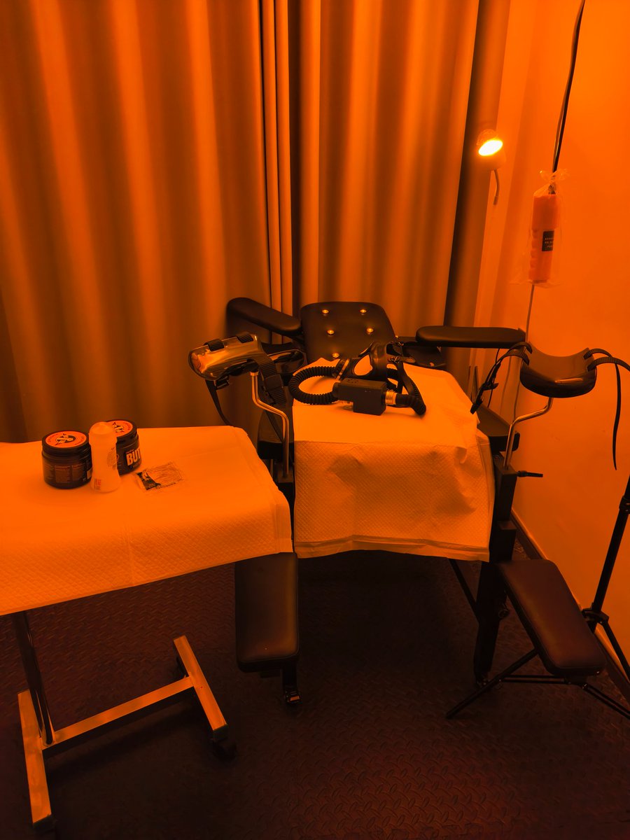 被封印在凳子上
呼吸都被管理
任由妈妈开发肛门
龟责 虐马眼
受不了了
前列腺液混着精液喷出来
线下:Q1315107663
#龟责 #扩肛 #马眼 #强制执行 
#女S #淮安 #徐州