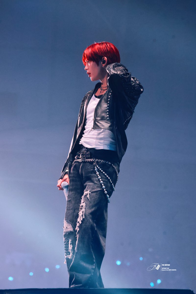 ᴊᴜɴᴇ. tweet media