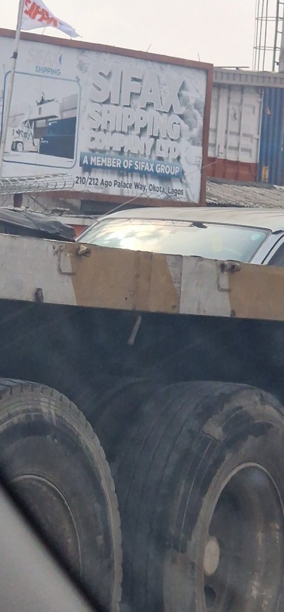 Kaztunde's tweet photo. The rate of traffic this company has caused and still causing is becoming so alarming. @followlastma WE REALLY NEED YOUR INTERVENTION 🙏🙏🙏 at Ago Bridge, Okota, Ago. https://t.co/9wVPPnf8oH