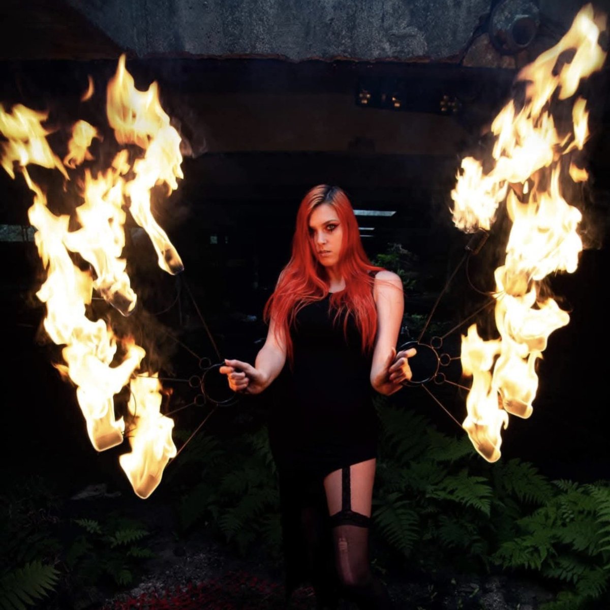 GoddessShaula's tweet photo. Here to roast your ass and get paid for it. https://t.co/ZKXhkx5xSy