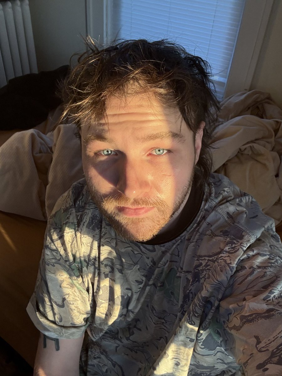 gar_hofff's tweet photo. Golden hour https://t.co/L9ujMehYC1