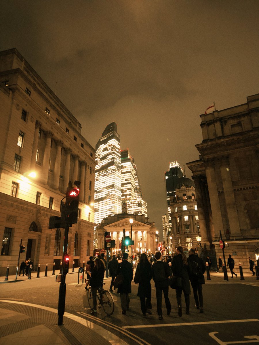 ruddhak's tweet photo. london maxxing?! https://t.co/bLs8utsSYv