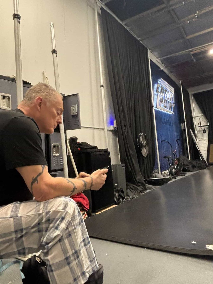 TheSandmanPodcast tweet media