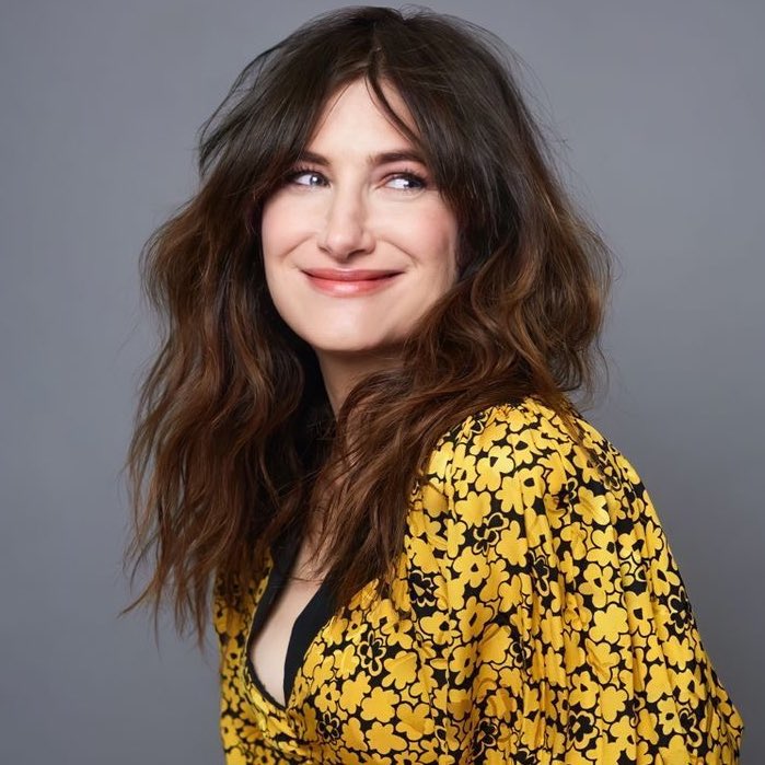 poxelse's tweet photo. confirmaron que kathryn hahn interpretará a madre gothel me temo que estamos ante el mejor cast de un live action de disney https://t.co/5TJk2lMQXT