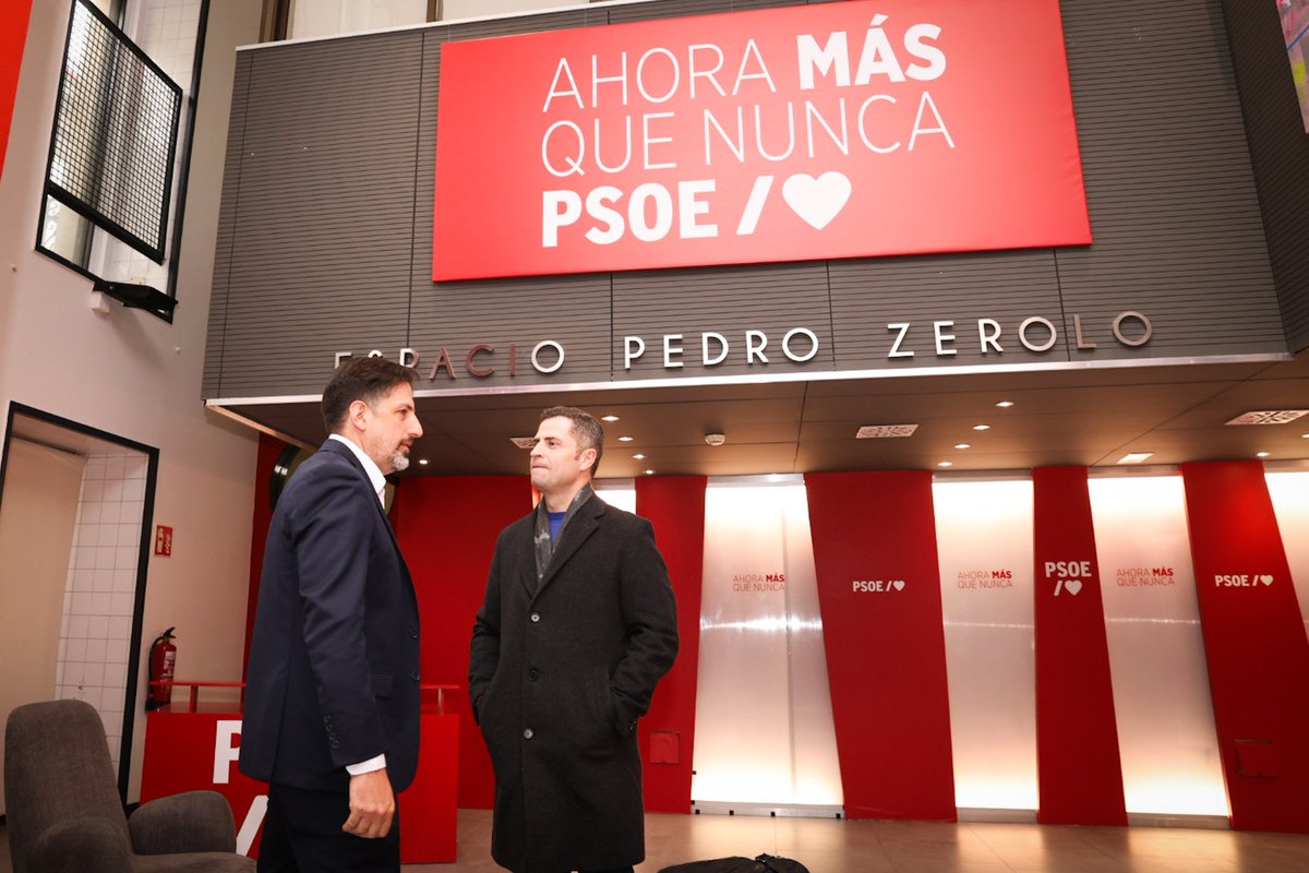trottanico's tweet photo. En Madrid tuve la oportunidad de mantener encuentros con dirigentes del @PSOE para abordar los desafíos que hoy enfrentan nuestras democracias.

Me reuní con @BorjaCabezon, integrante de la Comisión Ejecutiva Federal del partido, y con el senador @Cesarmogoz, secretario de Política Exterior del PSOE.

Intercambiamos ideas sobre formación política, organización territorial y el impacto del actual escenario geopolítico en nuestras sociedades.

En un contexto internacional atravesado por fuertes tensiones políticas y económicas, estos diálogos entre dirigentes y fuerzas democráticas resultan valiosos para repensar los desafíos de nuestro tiempo.

Cuando la política vuelve a dialogar, a debatir ideas y a organizarse, también vuelve a aparecer la posibilidad de construir algo mejor.