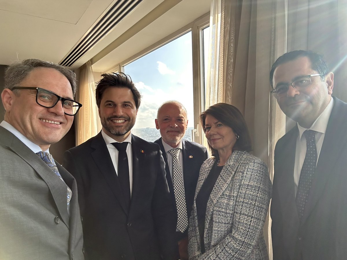 romanvassilenko's tweet photo. Very pleased to attend #AmbassadorInsiderSeries by @BrusselsTimes with @GLBouchez, President of @MR_officiel, and Brussels Ministers Dirk De Smedt (Finance &amp; Budget) and @LaurentHublet (Economy &amp; Digital). 

Great to hear that #BrusselsIsBack. https://t.co/bfn5V6YDiM