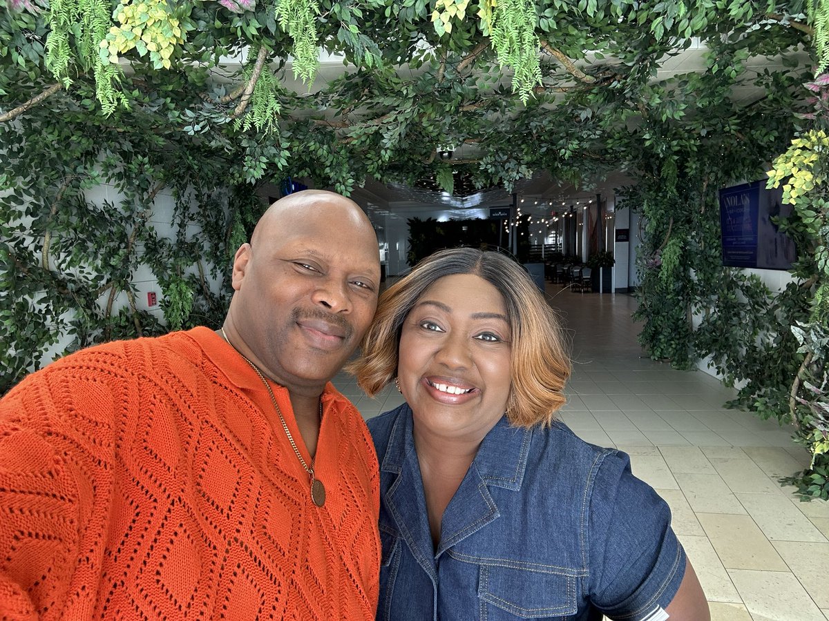 TMadeMarriages's tweet photo. We out here in this beautiful weather enjoying each other!! In other words it’s Monday w The Mills!! Purposely Love Each other Actively Satisfy Each other!  PLEASE baby PLEASE! https://t.co/s3n581qxJF