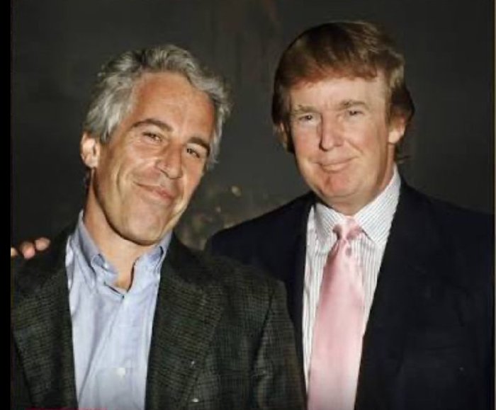 MrSpiritsRaven's tweet image. Precisely How #Stúpíd Do You Have To Be To Take A #Photograph with a #Pedophile #Rapist #ConvictedCriminal #Felon #Racist #ChildMolesting #SexTrafficking #SexualPredator

#JeffreyEpstein SHOULD KNOW BETTER

FúÇk #RacistWhiteDevilPedophiles 👿👺👹☠️
