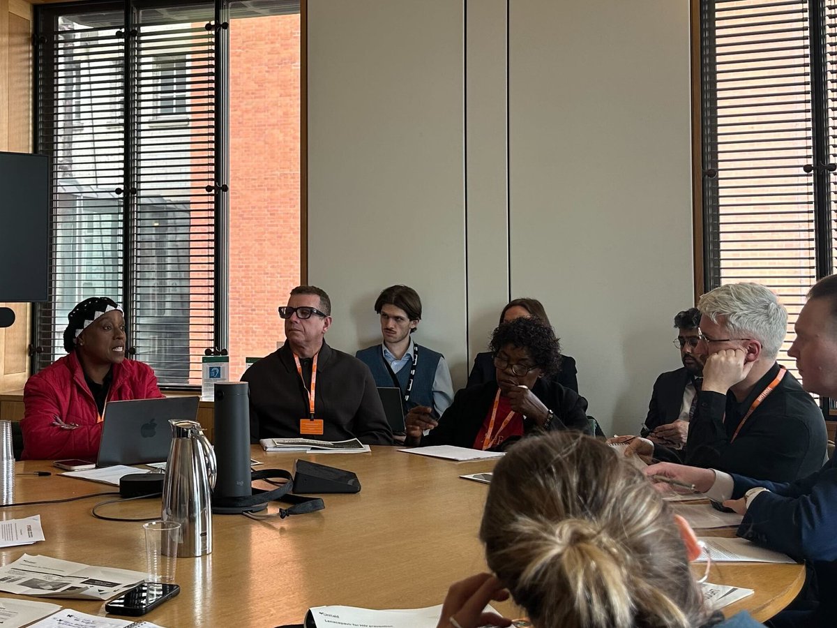 STOPAIDS tweet media