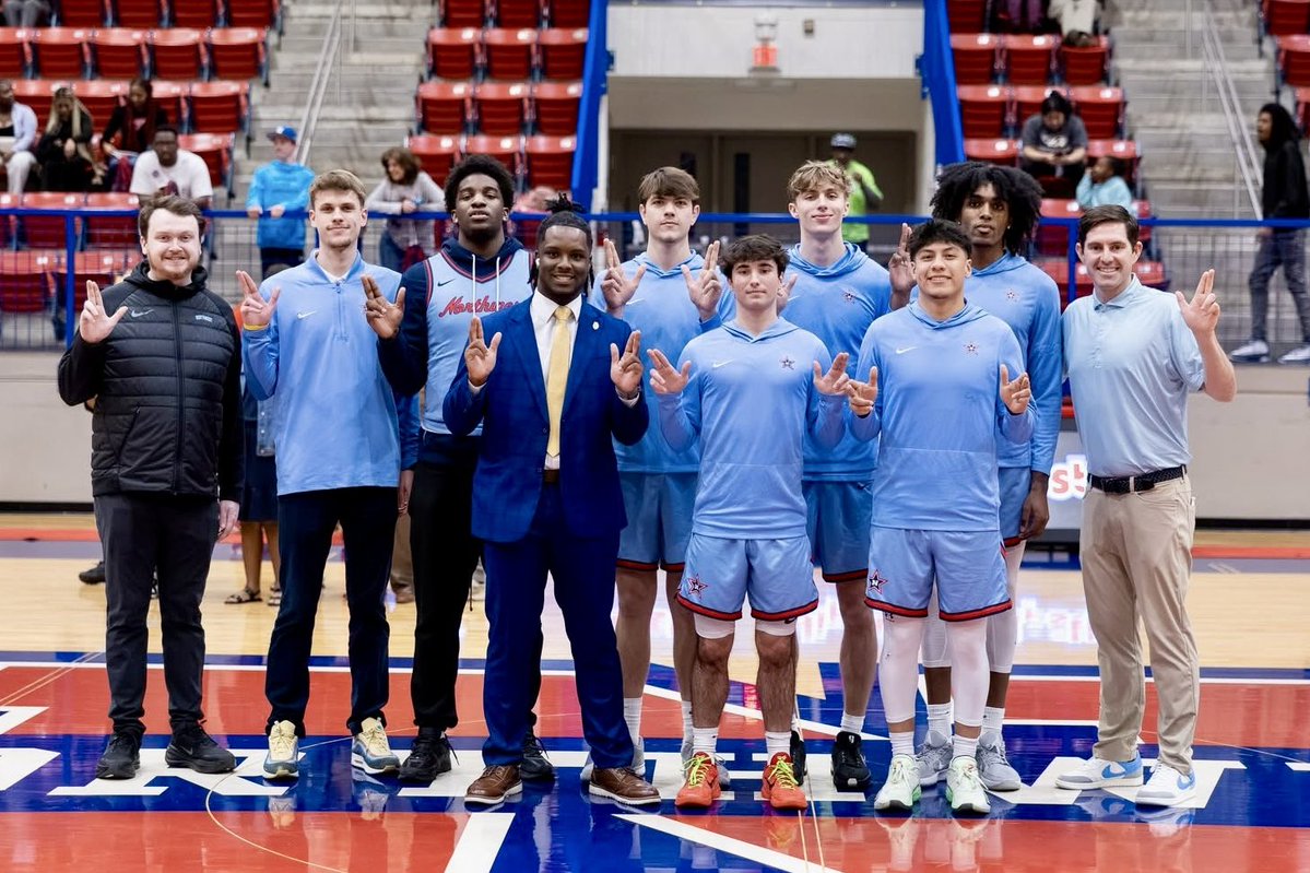 Coach John Redman tweet media