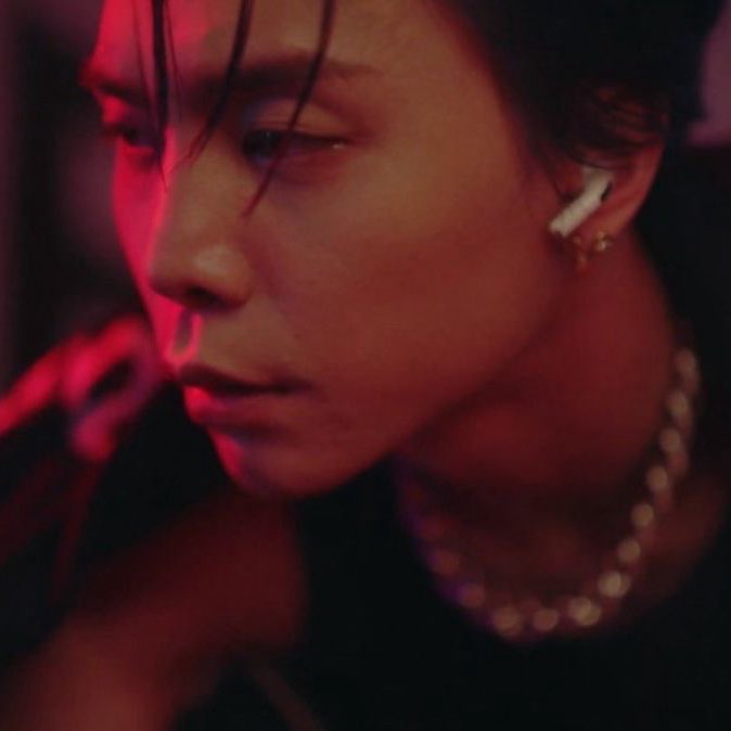 favxritejsuh's tweet photo. this is the johnny looking good in cool lighting core https://t.co/vG3fK0BW56