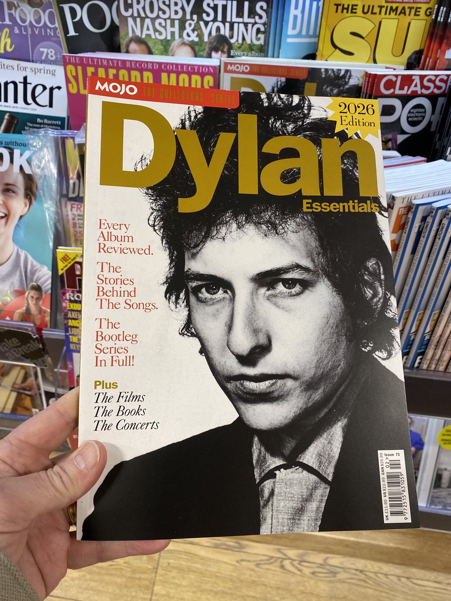 TimSmith2021's tweet image. Have I got this already?! #Essential #BobDylan 😎