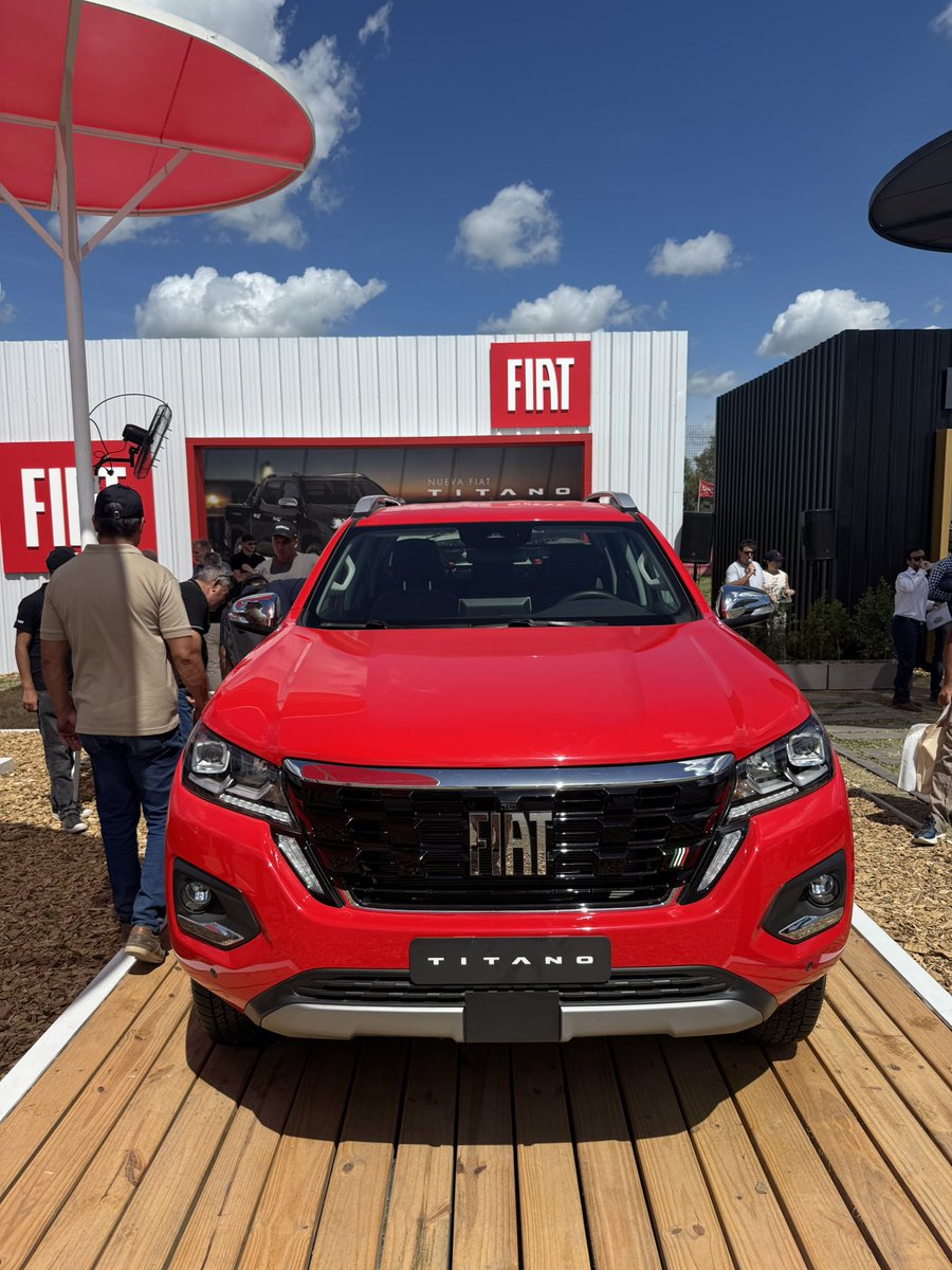 Huberto Bourlon โel Guisoโ tweet media