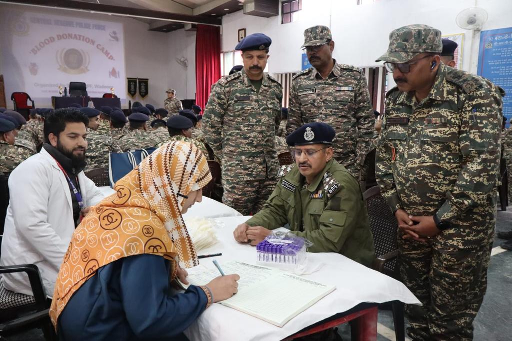 JournalistAadil's tweet photo. 92 BN CRPF Marks 87th Raising Day with Blood Donation Camp in Association with GMC Handwara

@crpfindia @crpf_srinagar @92CRPF @EHandwara https://t.co/gQkwkSgc8z