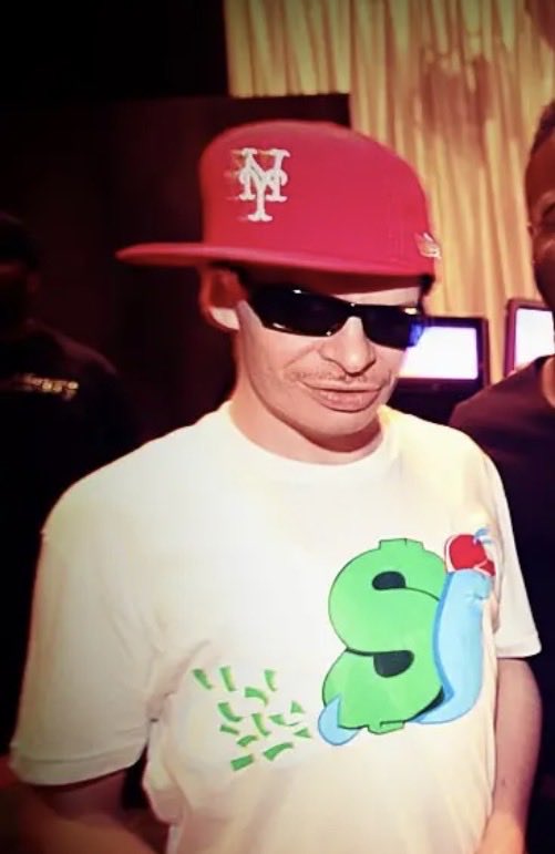 JMode4eva tweet media