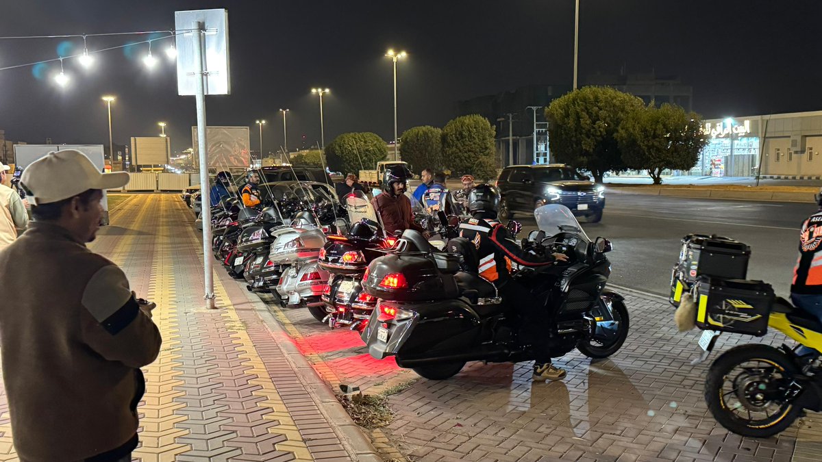 etaq_sa's tweet photo. بدعوة من جمعية عتاق الشبابية بسراة عبيدة وضمن مبادرة أجاويد 4 
شهدت ديوانية أجاويد في محافظة سراة عبيدة مشاركة مميزة من فريق متحدون عسير للدراجات النارية ، وذلك ضمن الفعاليات الشبابية التي تنظمها الجمعية .

وجاءت هذه المشاركة في أجواء إيجابية عكست روح التعاون والمشاركة المجتمعية، وأسهمت في إثراء فعاليات الديوانية وتعزيز حضور المبادرات الشبابية في المحافظة .

#جمعية_عتاق_الشبابية
#سراة_عبيدة
#عسير