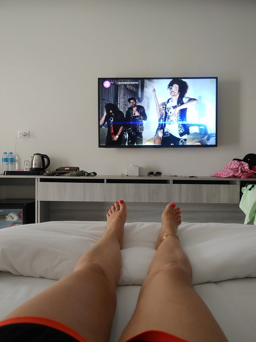 domi8055's tweet photo. Ja odpoczywam a ty pracujesz w pocie czoła na moje zachcianki 🧎‍♂️💸💸💸 Melduj się do nogi kundlu 👠👑
@findom @domination @paypig https://t.co/idV6RTdxCB