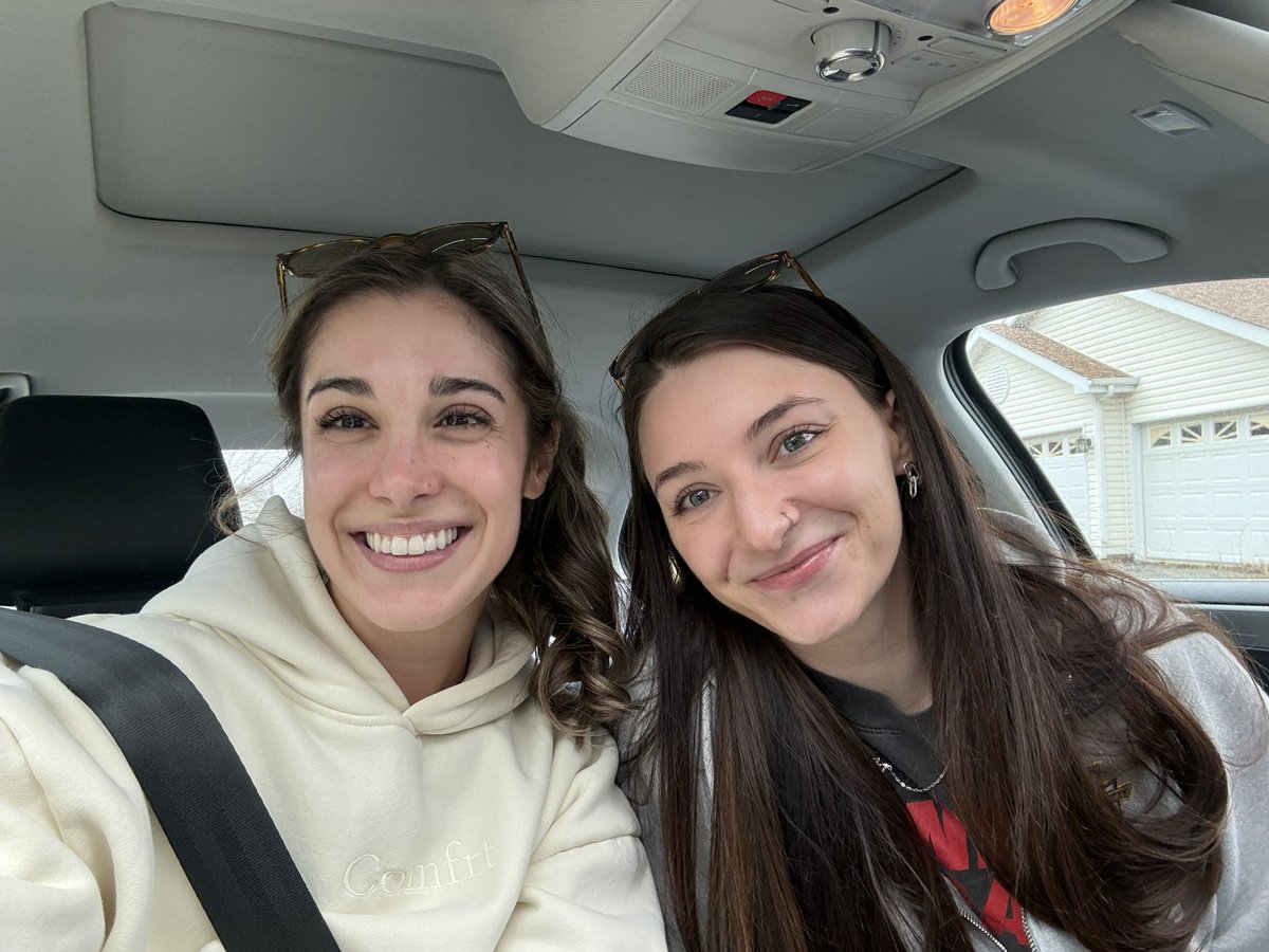 SavannaBritoWX's tweet image. En route to Peoria, see y’all soon!!!🌪️🌪️  @EmmaWalkerWx #girlswhochase #neverstopchasing