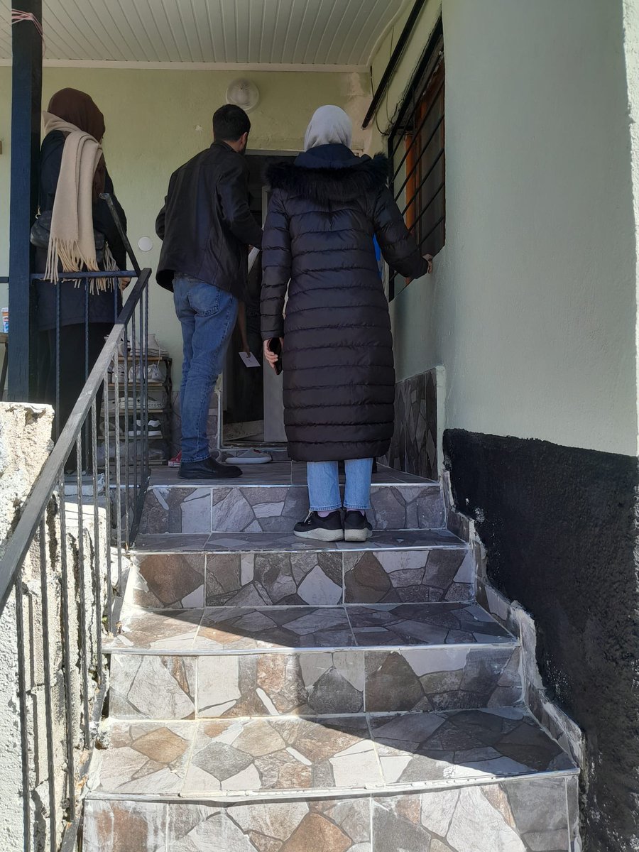 haymanaAKKADIN's tweet photo. #BirGünde10BinEv hedefiyle kapı kapı, gönül gönüle…
Ramazan ayı kapsamında vatandaşlarımızı ziyaret ederek 
Gönüllere dokunmaya devam ediyoruz. 
@tugbaisikercan 
@akgul_aysel https://t.co/BuVT6t1jBb