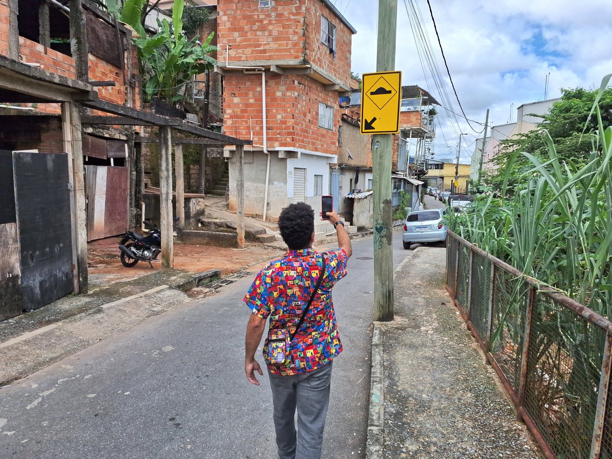 FessoJulio's tweet photo. ⚠️🚸🚧🛑 PESSOAL! DEVIDO UMA QUESTÃO COM O CAMINHÃO QUE TRAZIA A MASSA ASFÁLTICA PRA IMPLANTAÇÃO DOS REDUTORES DE VELOCIDADE NA RUA H, FOI PRECISO ADIAR. HJ ENTÃO NÃO VAI ACONTECER COMO PREVISTO. MAS, DENTRO EM BREVE OS REDUTORES SERÃO IMPLANTADOS. SEGUIMOS ACOMPANHANDO. ⚠️🚸🚧🛑 https://t.co/5wvWyKaCHb