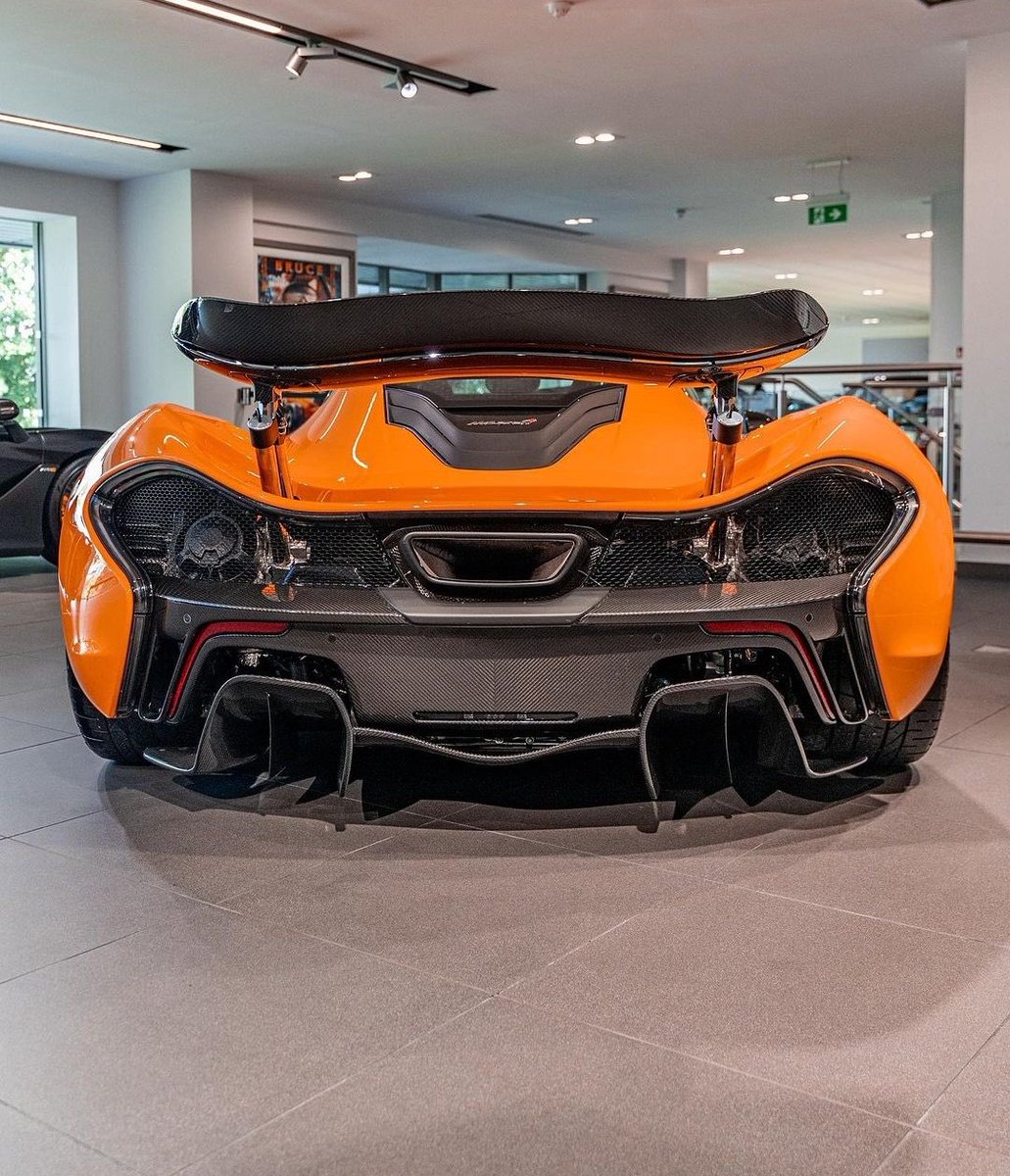 WorldWideCarsTM's tweet photo. McLaren P1 https://t.co/Vfz7DXvYRn
