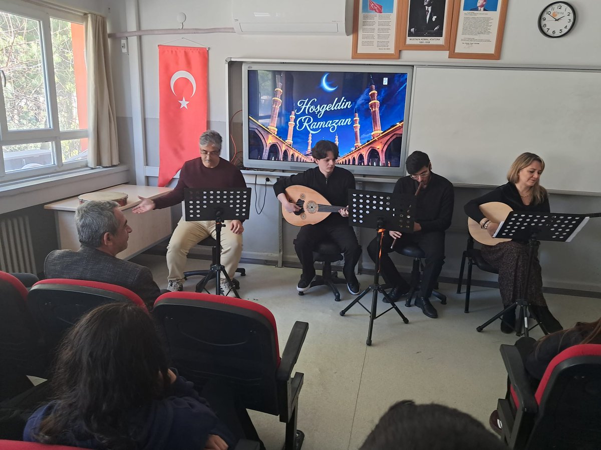 bmaesbl's tweet photo. Maarifin Kalbinde Ramazan Etkinlikleri kapsamında okulumuzda tasavvuf musukisi dinletisi gerçekleştirildi. Emeği geçen öğretmen ve öğrencilerimize teşekkür ederiz. 🎯🧿🇹🇷 https://t.co/8YruOcBtHQ
