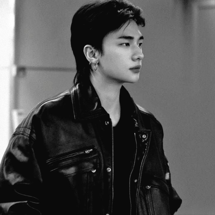 Reeknowsaurus's tweet photo. ˚✧₊ Sebelum Pulang ₊✧°
[Hyunsung AU from Apotek Kayu Universe]

When the perfect honeymoon plans goes wrong🐝

Tags : Hyunsung, Friends to lover, Marriage life, Slice of life, Local AU
Rating : 17+ https://t.co/4KCaBhDCvi