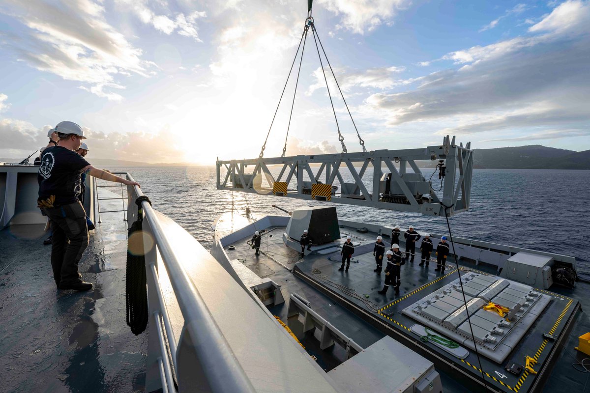 Marine nationale tweet media