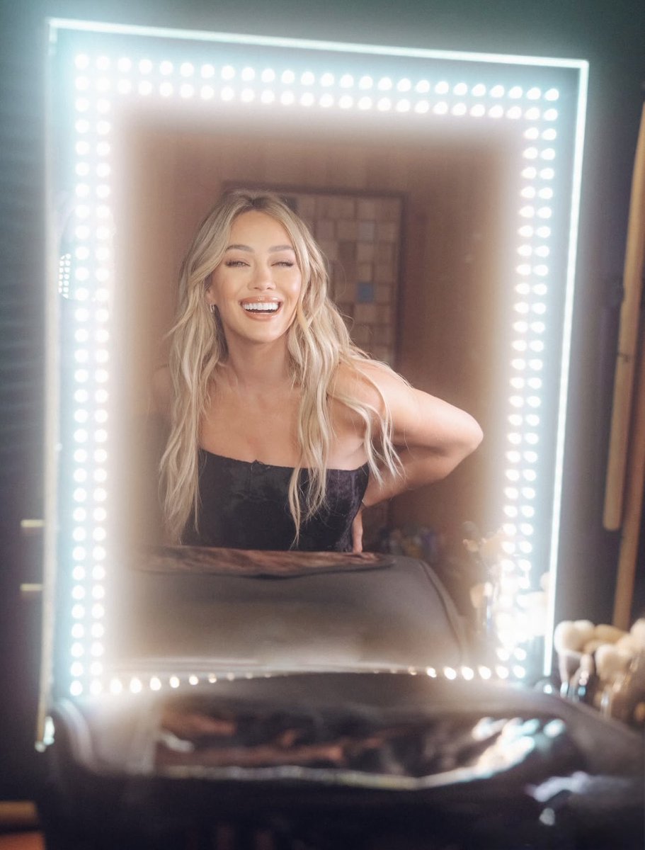 best of hilary duff tweet media