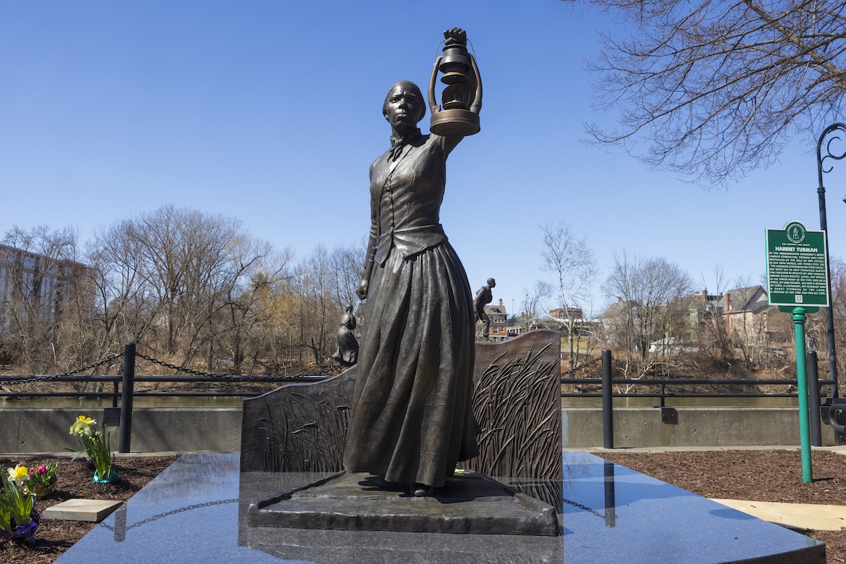 Edda Fields-Black (she/her/hers) tweet media