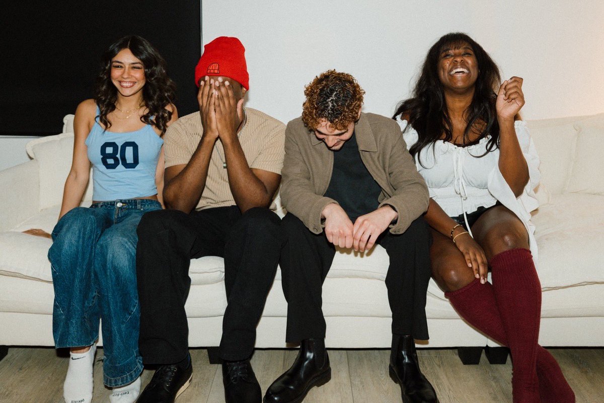 J Bro (don't ask if i draw) tweet media