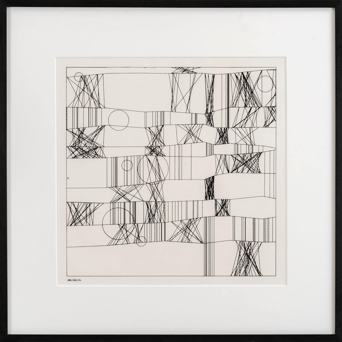 Interface gallery tweet media