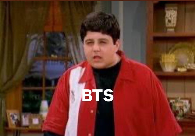 *pasa algo malo en el kpop*

automáticamente las kpopers: