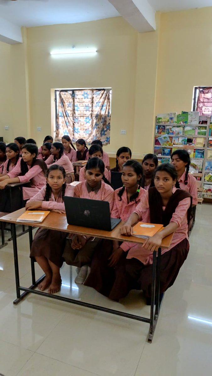 DurgaFoundation's tweet photo. Day 2 of #ELiteracyProgram at #KGBV, Seorahi. 81 students learned computer basics and hands-on laptop operation.
The program has started in Kasturba schools following the recent MoU with DEGS. 

@CMOfficeUP
@MSTawarIAS
@ChiefSecyUP https://t.co/6hahgJ2URk