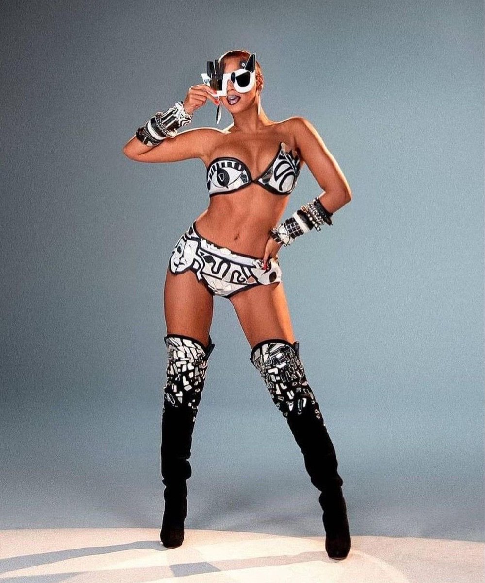 NICO | VIDEOPHONE ERA 📞 tweet media