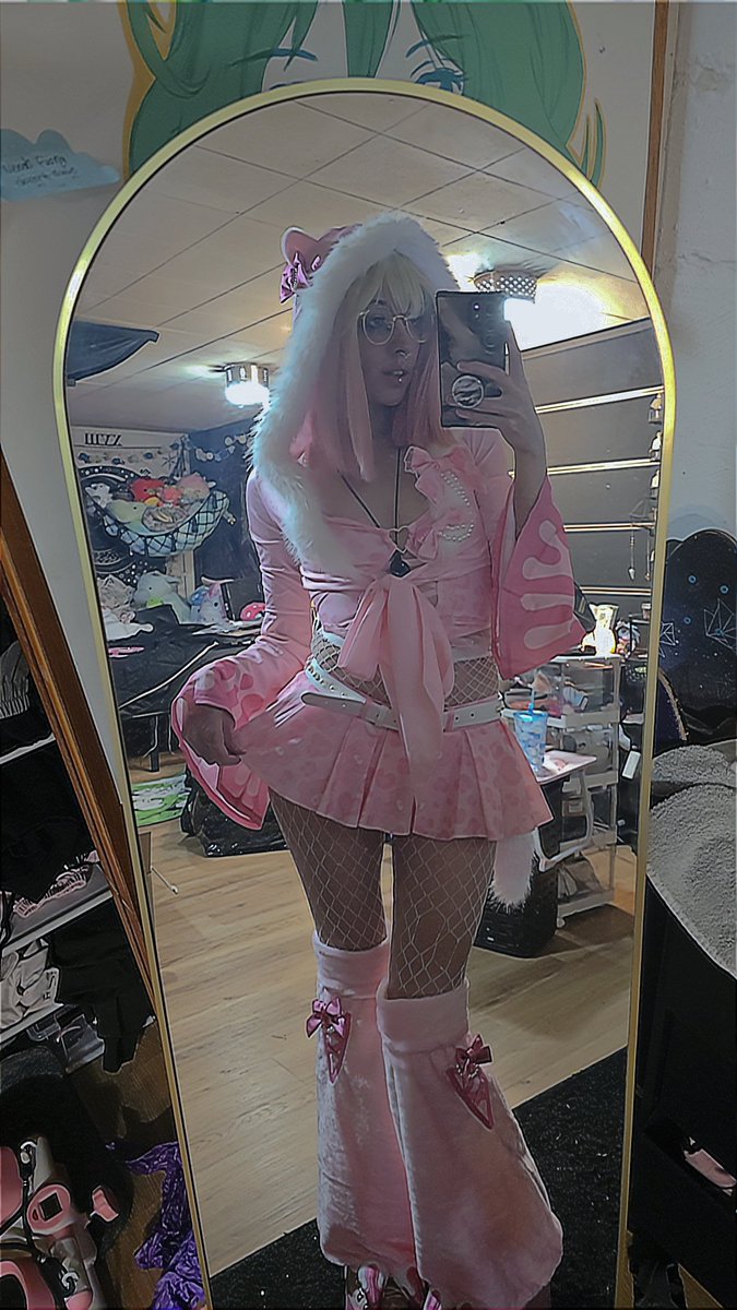 Irl Kuromi 🖤🩷 tweet media