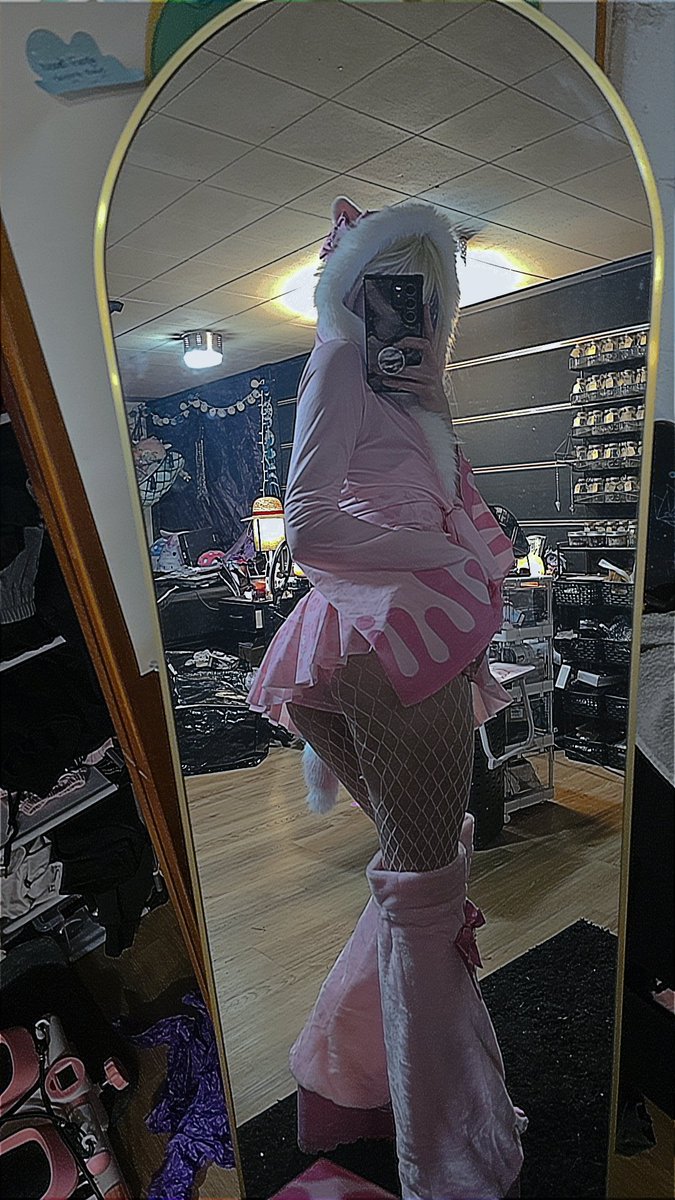 Irl Kuromi 🖤🩷 tweet media
