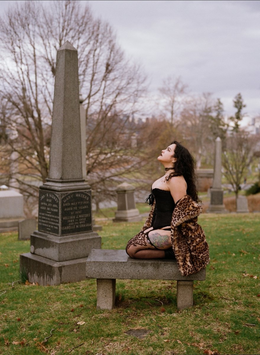 D20 Burlesque tweet media