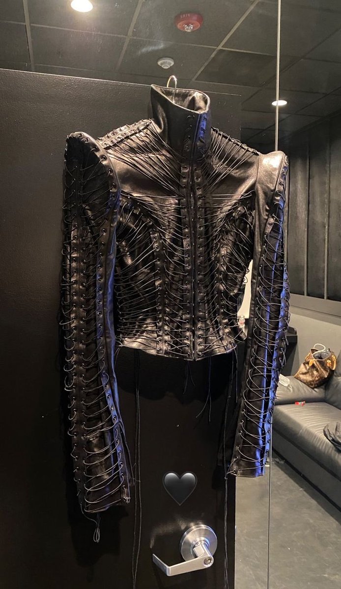 sakura (@siniyiii) on Twitter photo 