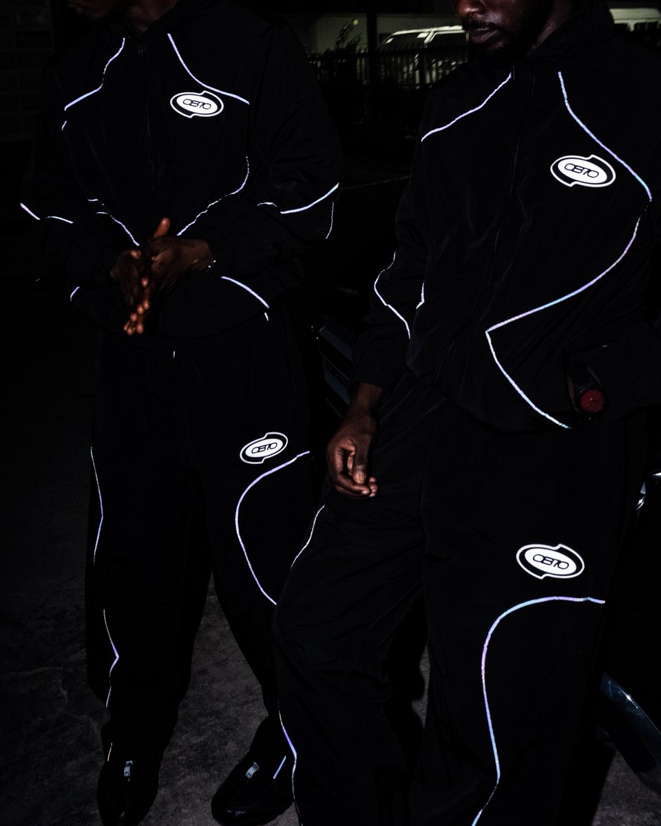 OB70 ROADMAN DELUXE TRACKSUIT 🖤
Blacked-out finish with reflective stripe detailing.
Stealth mode, perfected.

Shop now → ob70lagos.com