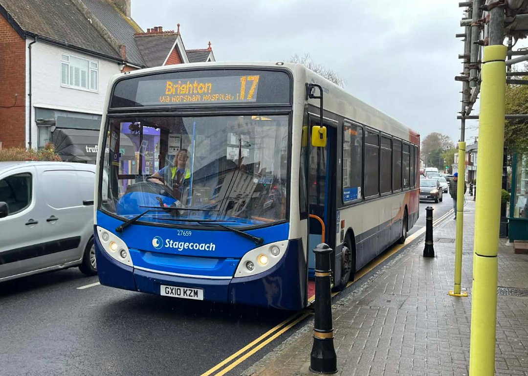 Emily Hornett 🚌 ✈️ 🏳️⚧️ tweet media