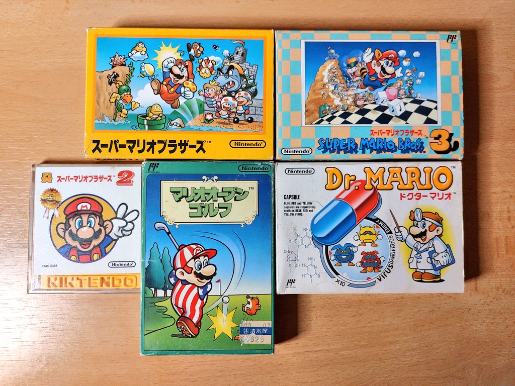 nuclearnightmar's tweet photo. Zum heutigen #MarioDay  gibt's 5 japanische Super Mario Spiele aus meiner Famicom Sammlung 
Liebe die Versionen aus Nippon ❤️
#retrogaming #importgaming #NES  #nintendofamilycomputer #famicom https://t.co/FjrN9QejyV