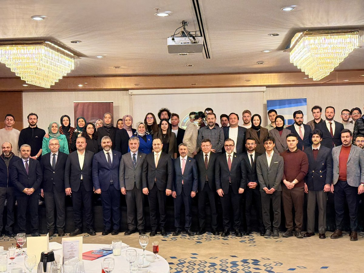 MustafaAlkayis's tweet photo. 📍Hukukçular Derneği İftar Programı

Hukukçular Derneği ve Ankara Üniversitesi İdeal Hukuk Kulübü tarafından düzenlenen Ankara İftar Programı’nda kıymetli hukukçu dostlarımızla bir araya gelerek Ramazan ayının bereketini ve manevi iklimini paylaştık.

Bu anlamlı buluşmaya vesile olan başta Dernek Genel Başkanı Mehmet Melih Gülseren olmak üzere emeği geçen herkese teşekkür ediyorum.