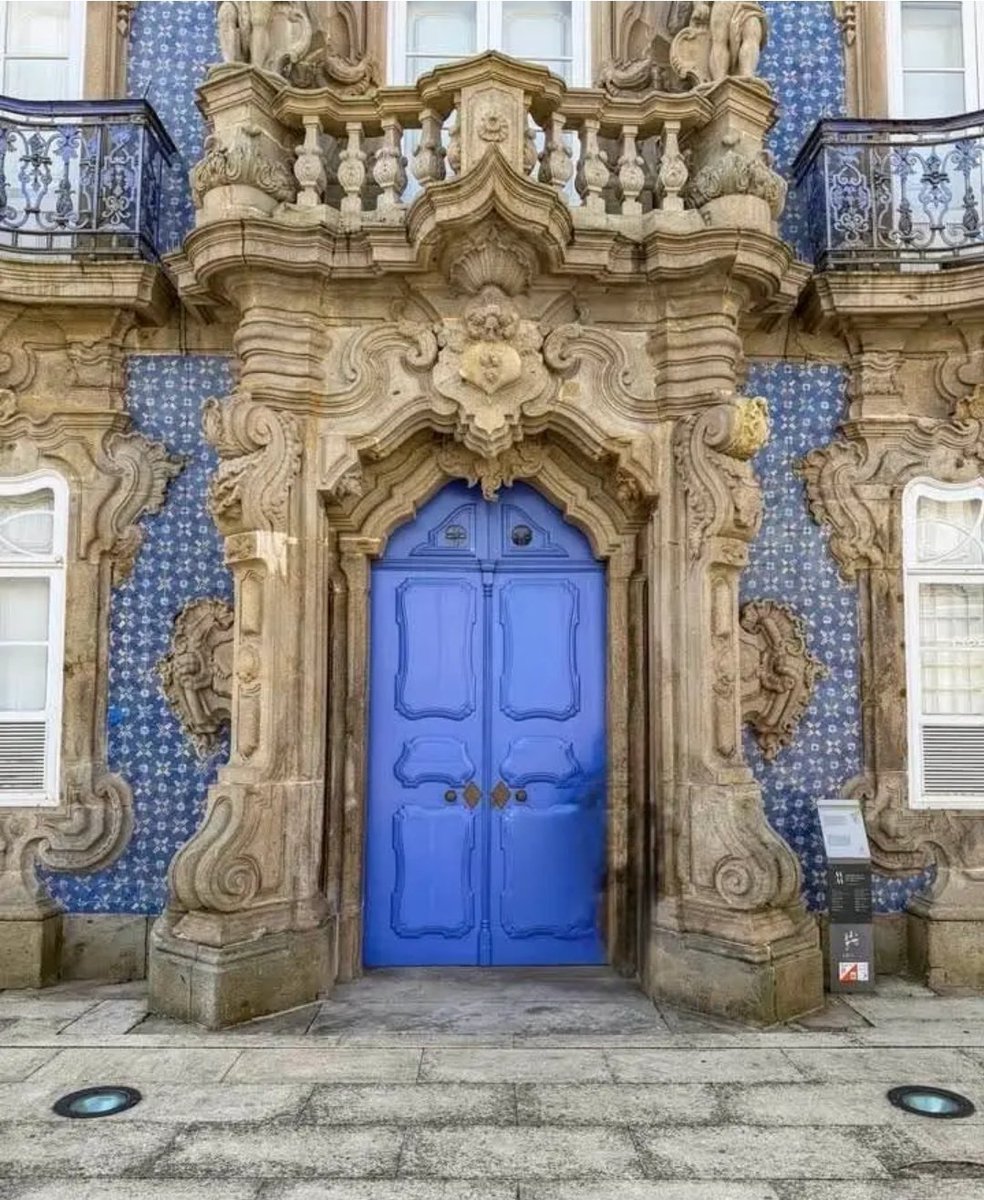 blogmesquita's tweet image. #Design #Arquitetura #Portas 
Palácio do Raio
#Braga, #Portugal,1754
​Arquiteto: André Soares
Clique sobre a imagem para ampliá-la.
@josemesquita