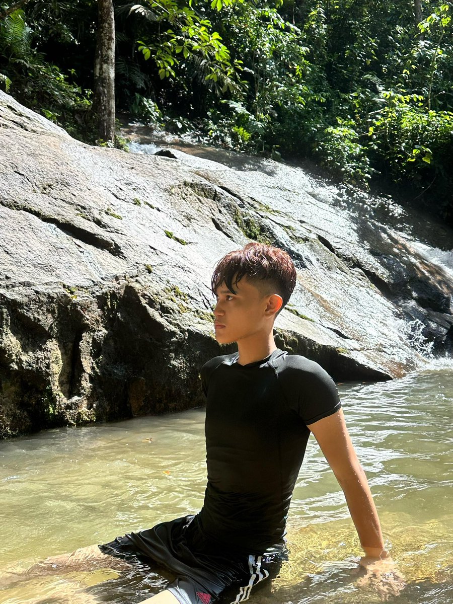 alif 🍑 tweet media