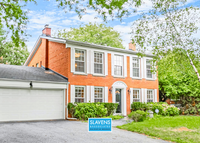 SlavensFreeman's tweet photo. Move-in ready or build your dream home!

123 Lord Seaton Rd | $2,450,000

This south facing, warm family home sits on a wide 70ft lot.

From Darren Slavens, Broker of Record 

Visit our website for more information.

#StartPacking

#ForSale #YorkMills #SlavensRealEstate https://t.co/DFVDCk449l