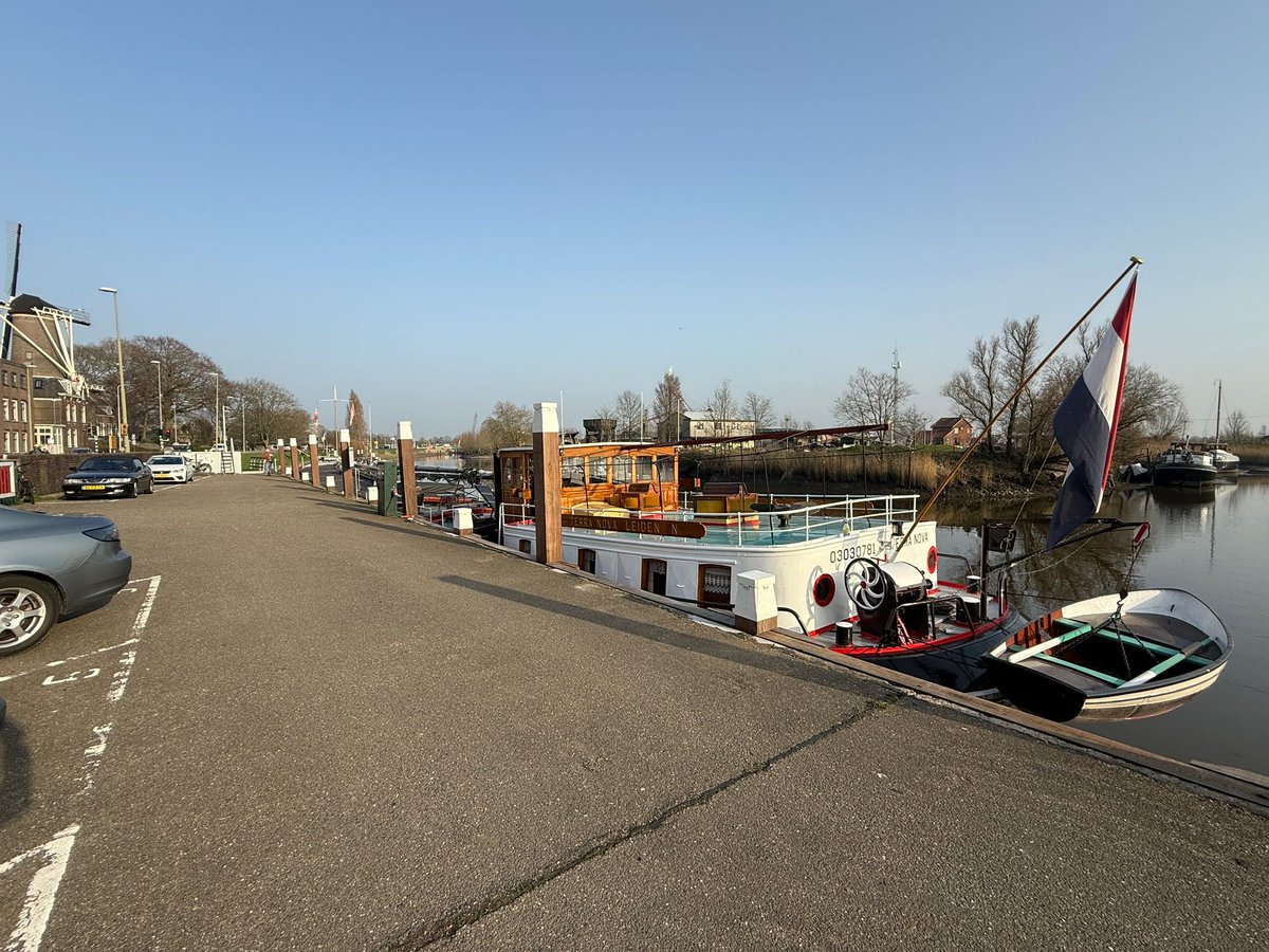Ik kan niet wachten tot dit stuk van Gouda aan de Hollandsche IJssel wordt heringericht. Een verblijfsgebied voor iedereen met zich op de rivier.