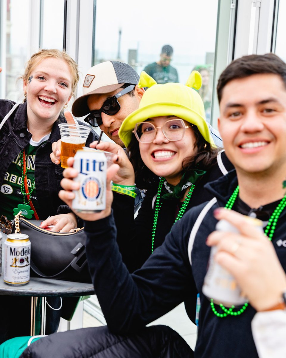 Navy Pier tweet media
