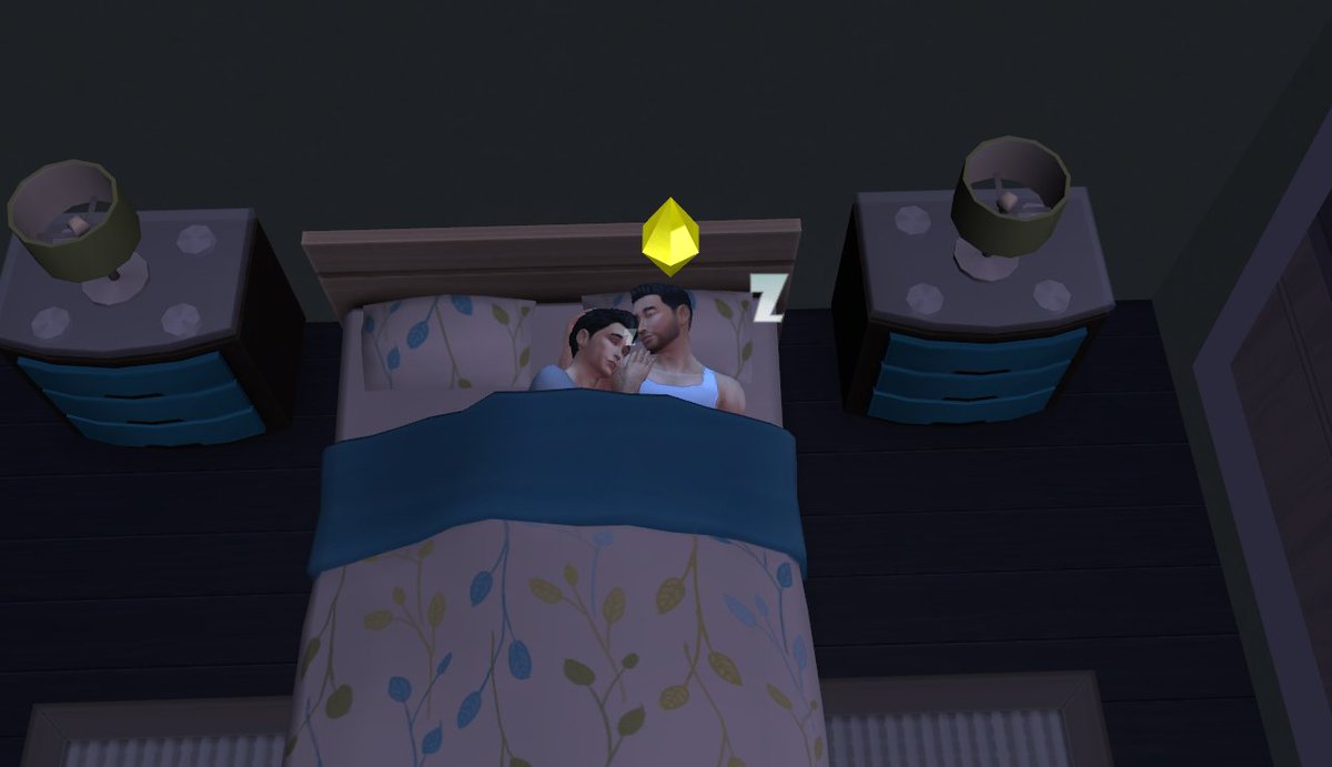 llevo jugando solo con cada cosa que ofrece los difrentes DLC de #thesims4 que de mi milagro uso cc en el cas pero ya se me hace repetitivo el gameplay que mods me recomiendan usar