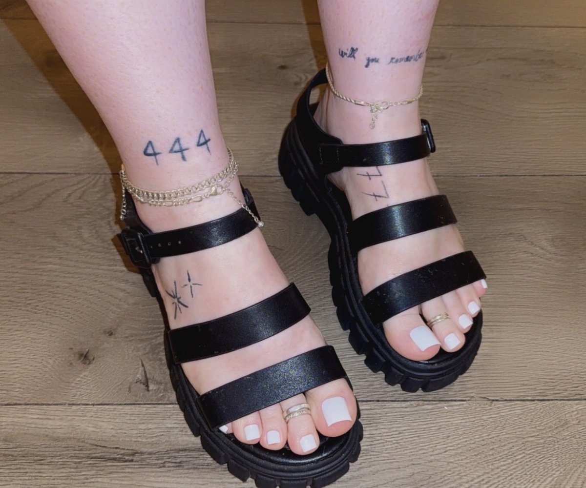 V ⚢👣 tweet media